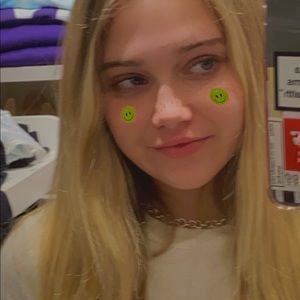 Meet your Posher, Ella